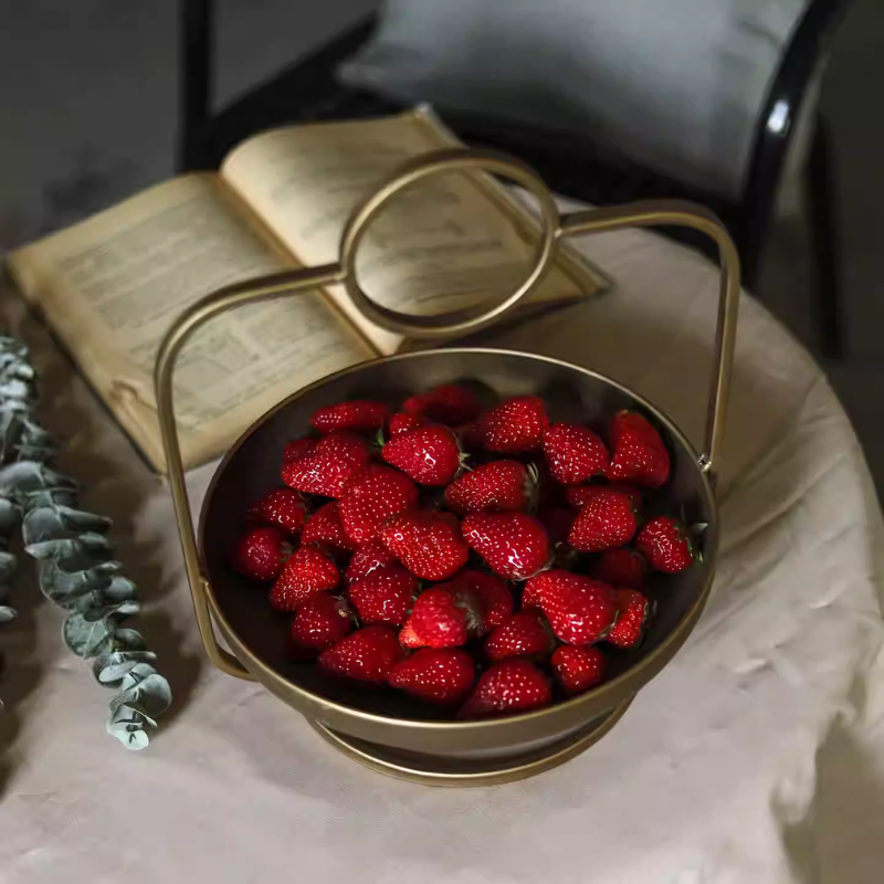 Light Luxury Retro Metal Cake & Fruit Plate – Wedding Tray