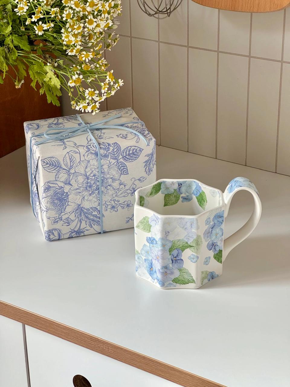 Artful Vintage Matte Floral Coffee Mug – Exquisite Oil Painting Cup for Girls' Birthday