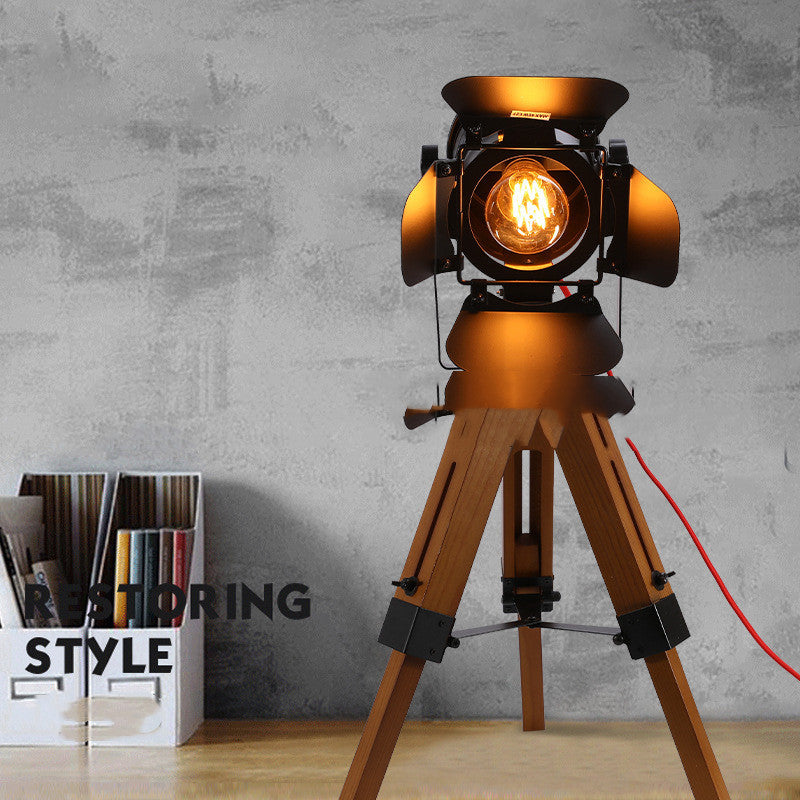Creative Retro Solid Wood Fill Light Table Lamp