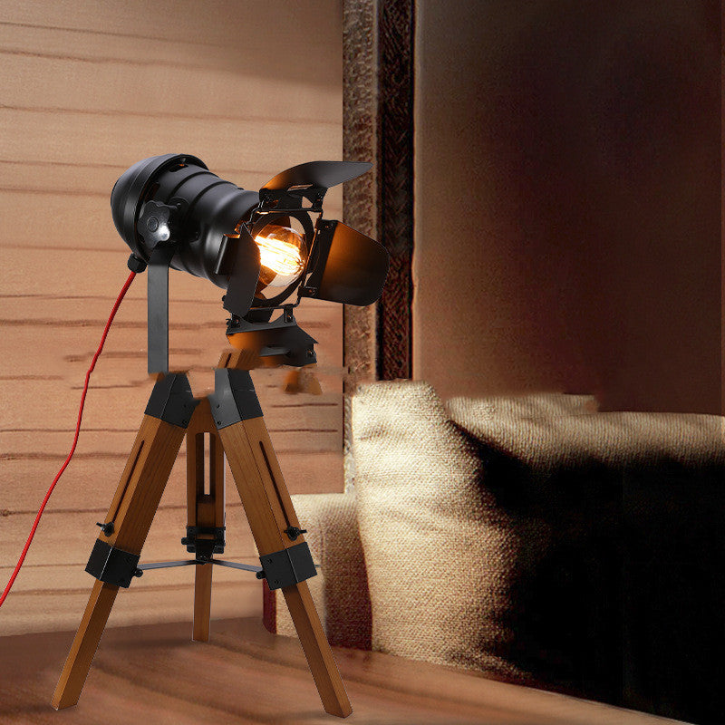 Creative Retro Solid Wood Fill Light Table Lamp
